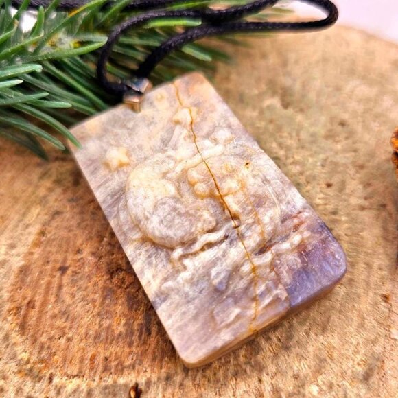 Nature Cream Moonstone Carved Pisces Pendant Necklace - Picture 5 of 9